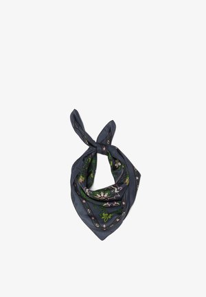 Foulard en soie bleu foncé avec un motif floral vert, blanc et rose, noué en un nœud lâche avec deux extrémités pointant vers le haut.