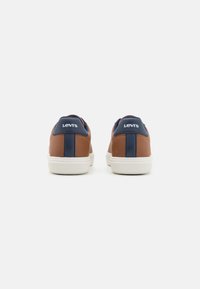Levi's® ARCHIE - Tossud - brown