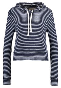 Marinblå kort hoodie med vita horisontella ränder, snörhoodie och långa ärmar, tillverkad av mjukt material med en avslappnad passform.