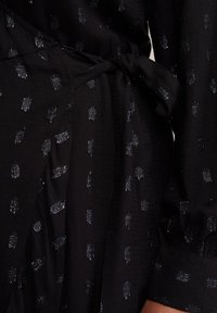 WE Fashion CURVE - Kasdienė suknelė - black
