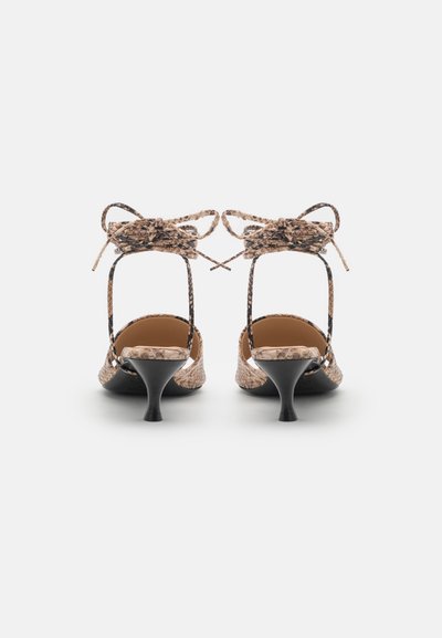 Filippa K LACE UP  - Σανδάλια - beige