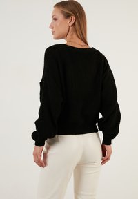 LELA REGULAR FIT - Cardigan - black