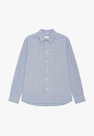Chemise à manches longues à boutons avec un motif à carreaux bleu et blanc et une poche poitrine unique, posée à plat sur un fond blanc.