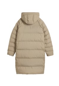 Cappotto imbottito beige con cappuccio, caratterizzato da un design trapuntato, maniche lunghe e lunghezza media. Tessuto morbido con una texture delicata.