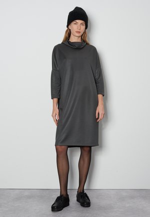 someday. QLIMTA - Robe en jersey - silver moon
