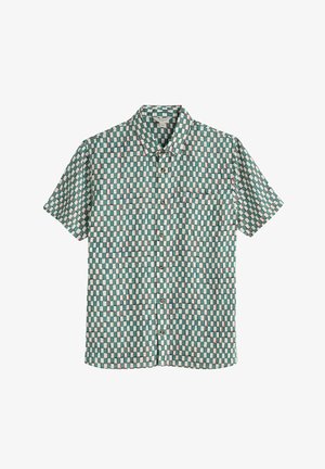 Īsām piedurknēm pogājama krekla, ar zaļu, baltu un rozā šaha laukumu, ar vienu krūšu kabatu un klasisku apkakli.