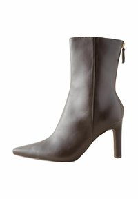 Next STANDARD WIDE FIT FOREVER COMFORT brązowy