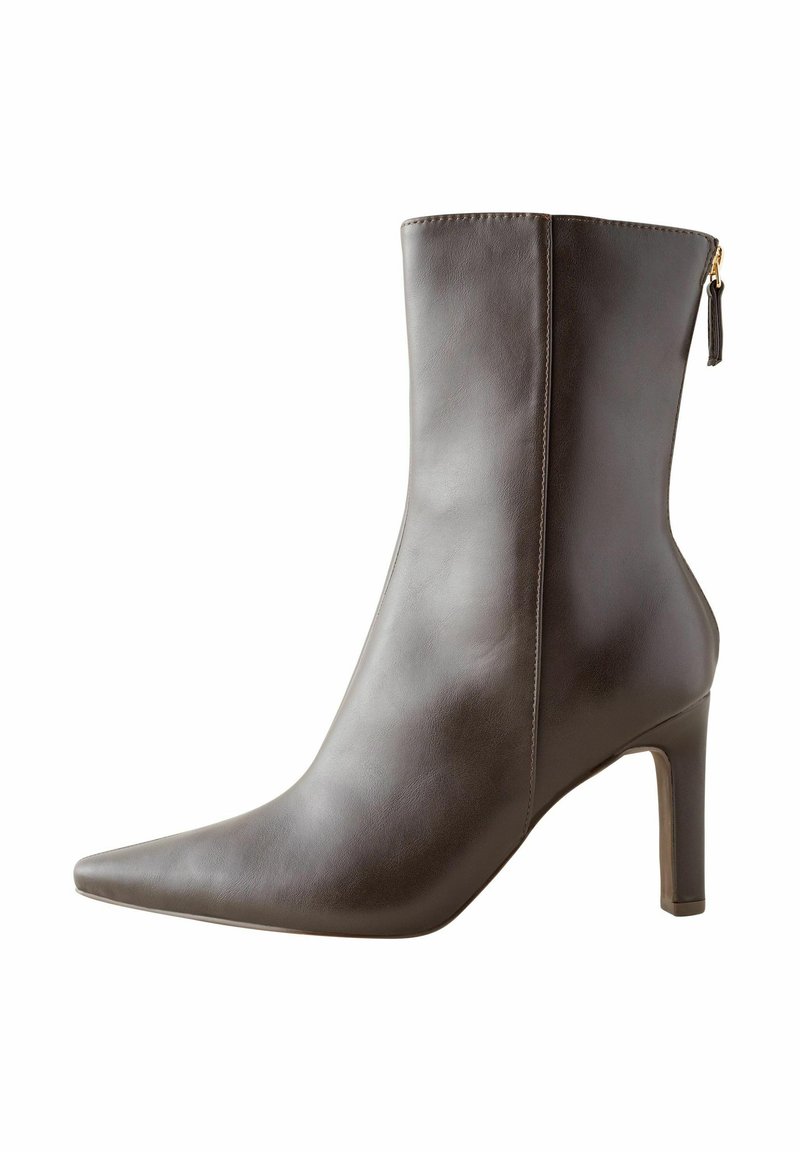 Next STANDARD WIDE FIT FOREVER COMFORT brązowy