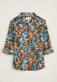 Chemise à motifs floraux présentant des motifs vifs orange, bleu et vert sur un fond sombre. Avec un col, des manches roulées et une texture de tissu douce.