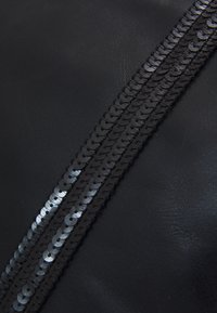 Vanessa Bruno CABAS MOY ZIPPE - Cabas - noir