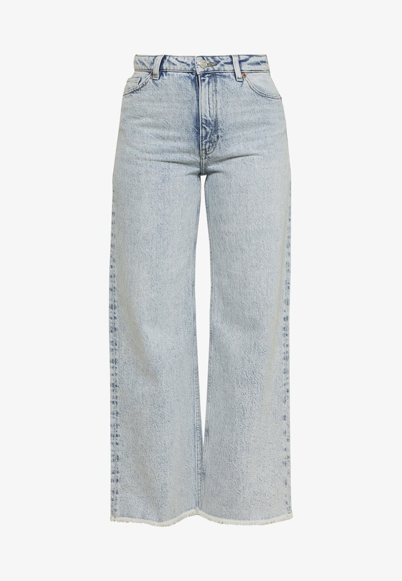 Jasnoniebieskie dżinsy z szerokimi nogawkami, wykonane z denimu, z wysokim stanem, zapięciem na guzik oraz surowymi krawędziami na dole.