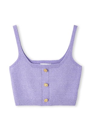 Crop top lilas avec une finition en tricot texturé, décolleté carré, fines bretelles et trois boutons dorés à l'avant.