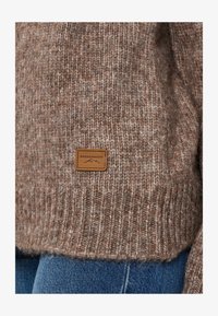 Geselecteerd, beige melange