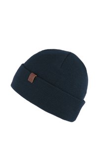 Granatowa wełniana czapka z podwiniętym brzegiem i brązową skórzaną naszywką. Tekstura jest prążkowana, co nadaje jej przytulny i ciepły wygląd.