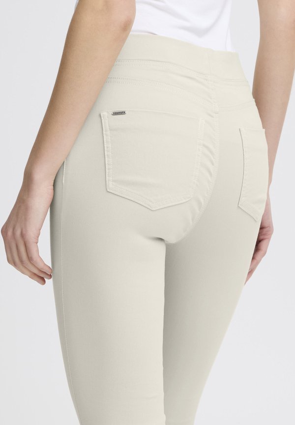 OXKEANA SLIM FIT - Shorts - cement3