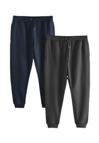 Zwei Paare Jogginghosen: eine in Marineblau und eine in Dunkelgrau, beide aus weichem Stoff mit elastischen Taillenbündchen und eng zulaufenden Beinen.