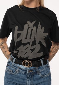 Paradiso Clothing BLINK-182 NEON HI-BUILD - Print T-shirt - black
