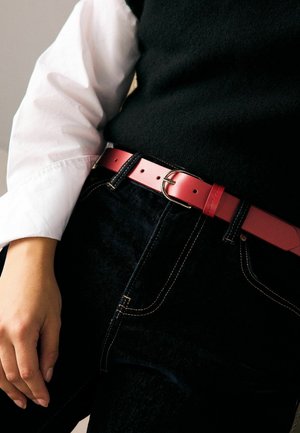 REGULAR FIT - Josta - red