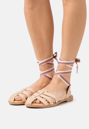 mtng MARIA - Σανδάλια - empolvado arena