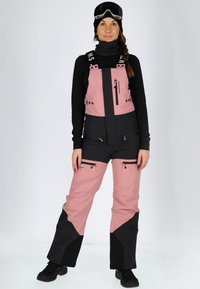 Niewybrane, dusty rose charcoal