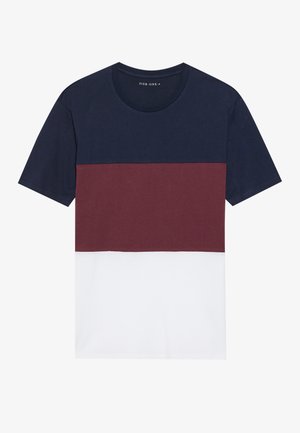 Kortärmad T-shirt i marinblått, bordeaux och vitt. Har en färgblockdesign med rund halsringning och mjukt bomullsmaterial.
