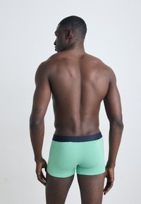 Tommy Hilfiger ORIGINAL TRUNK 3 PACK - Boxer brief - green/light pink/dark blue