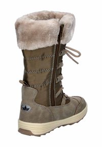 Oliwkowe zimowe botki z sztucznym futrem, sznurówka z przodu i zamek błyskawiczny z boku. Charakteryzują się teksturowanym materiałem i grubą gumową podeszwą.