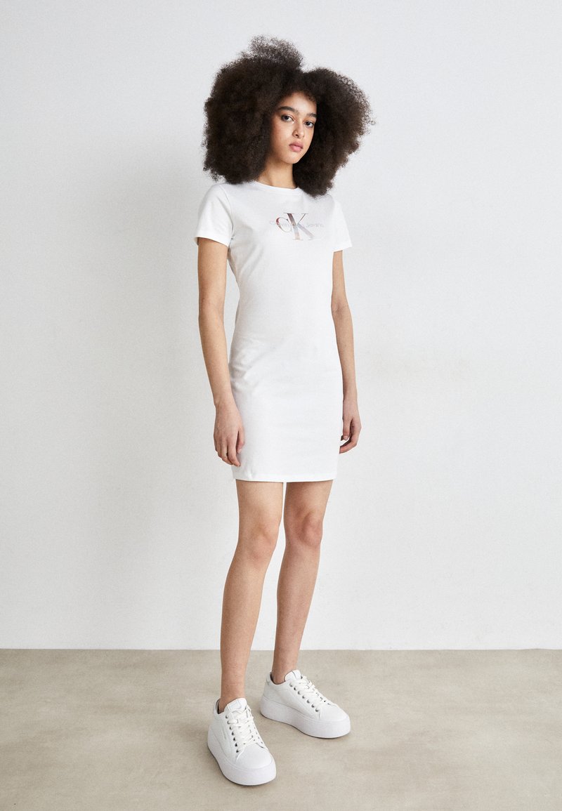 Calvin Klein Jeans DIFFUSED MONOLOGO DRESS - Jersey dress - bright white/ white - Zalando.ie Calvin Klein Jeans DIFFUSED MONOLOGO DRESS - Jersey dress - bright white/ white - Zalando.ie