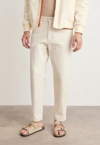 BOSS PERIN - Chino hlače - open white