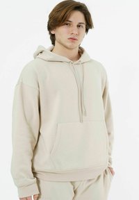 Unselected, beige