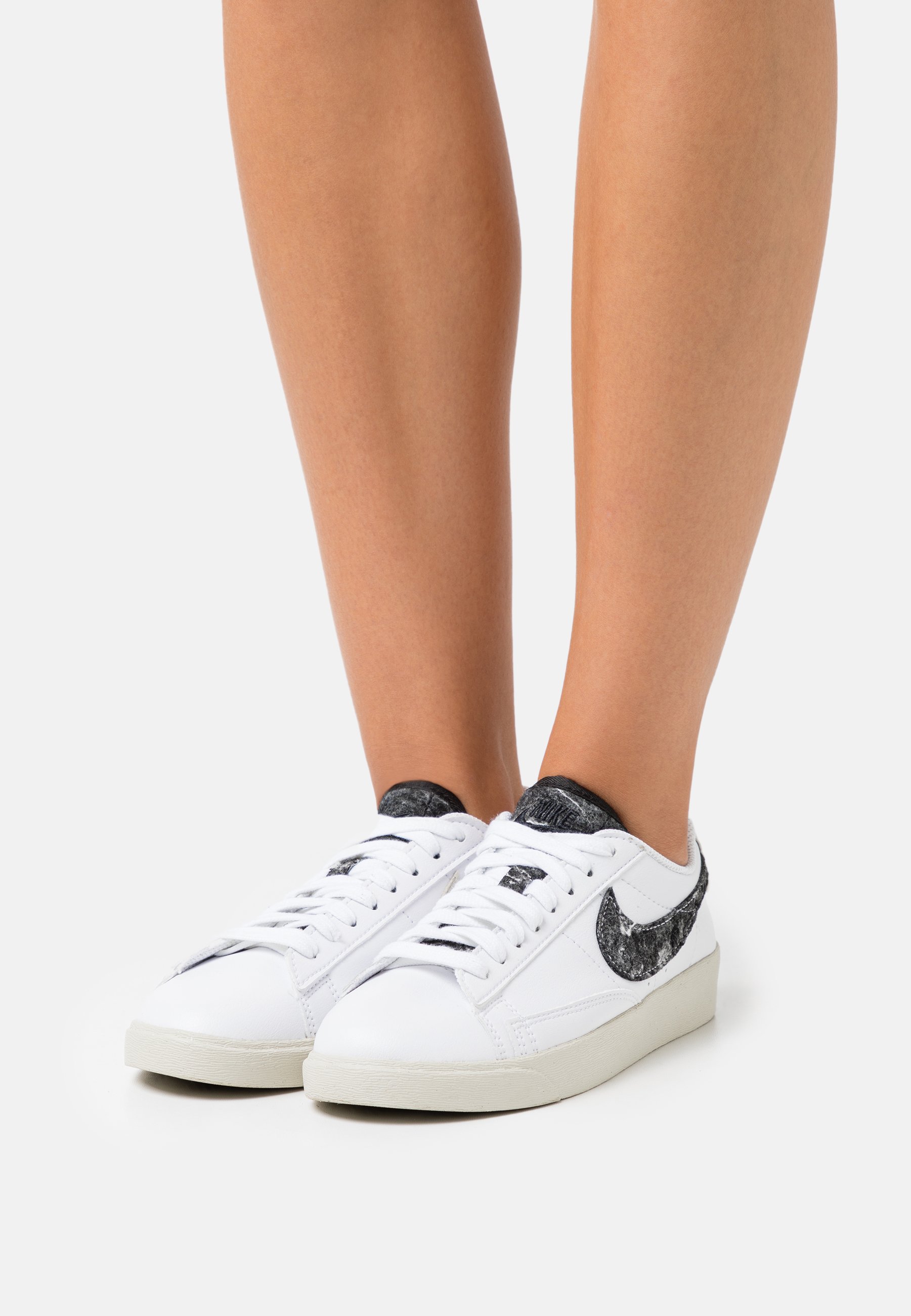 blazer nike basse prezzo