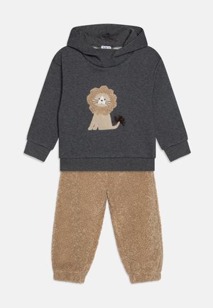 Il Gufo TWO PIECE SET - Jersey con capucha - carbon grey/bran beige