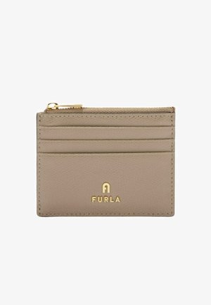 Furla Kartenetui aus beigem Leder mit strukturierter Oberfläche, ausgestattet mit Kartenfächern und einem oberen Reißverschlussfach. Mit goldfarbenem Markenlogo.