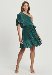 TUSSAH SOFFY MINI - Koktailové šaty/večierkové šaty - emerald plisse