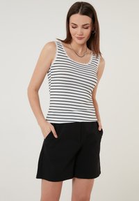 LELA REGULAR FIT - Topp - ecru