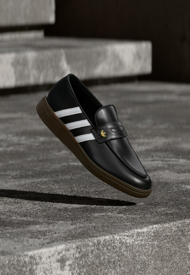 adidas Originals HANDBALL SPEZIAL LOAFER core black/footwear white/black