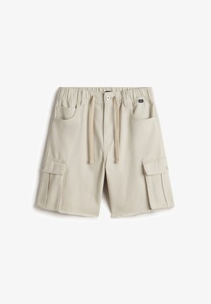 Shorts cargo beiges en tissu durable, avec une taille élastique à cordon de serrage, deux poches latérales et deux poches à rabat.