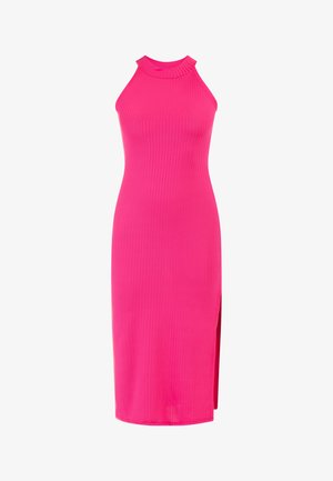 Feszes, ujjatlan ruha élénk rózsaszínben, bordázott textúrával, magas nyakkivágással és oldalsó hasítékkal. Ruganyos anyagból készült, ami testhez simuló illeszkedést biztosít.