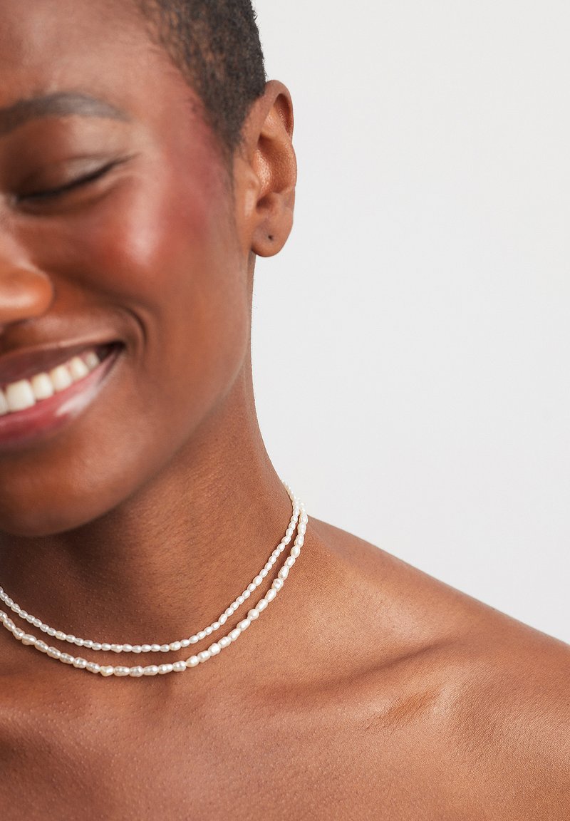 NA-KD Ketting - white