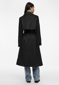 Pieces PCSCARLETT LS - Trentšmantel - black