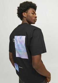 Jack & Jones T-shirt med print - black