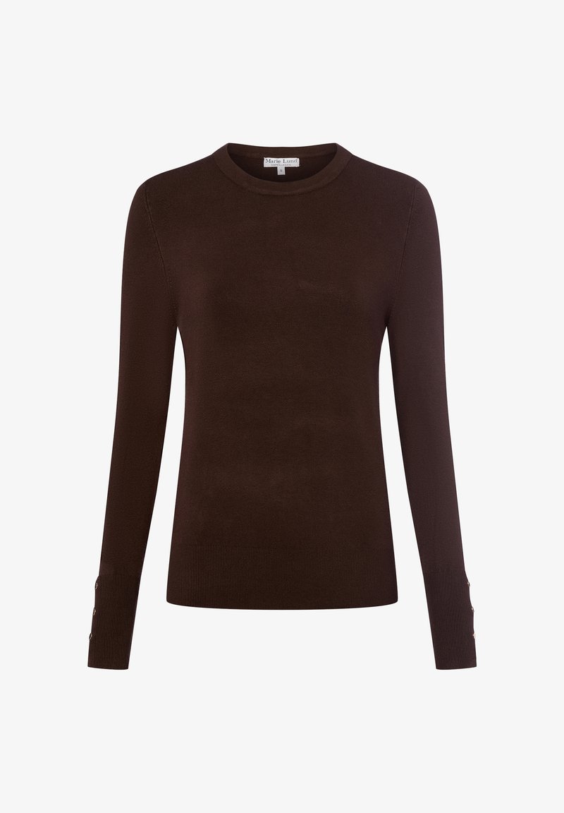 Brązowy sweter z długim rękawem o gładkiej teksturze dzianiny. Okrągły dekolt z ribbkiem. Akcenty guzikowe na mankietach rękawów.