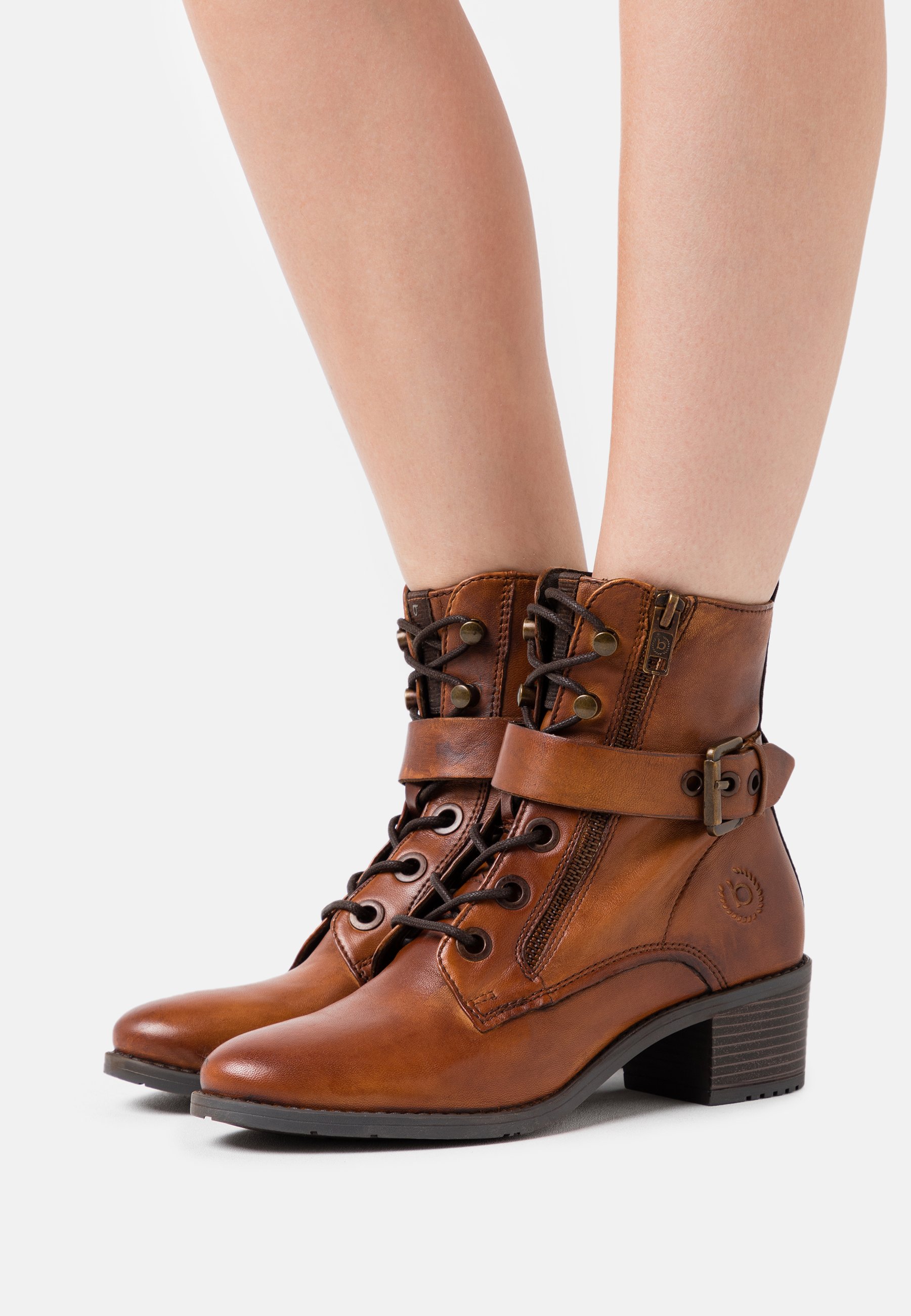 bugatti lace up boots