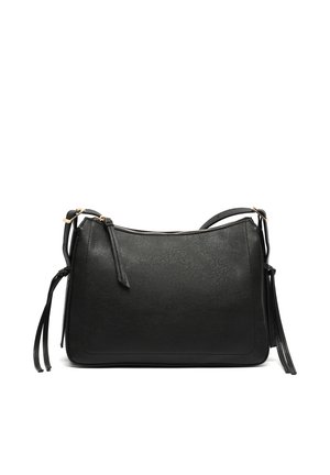 Zwarte leren schoudertas met verstelbare band, ritssluiting en decoratieve kwastjes aan de zijkanten.