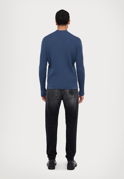 Emporio Armani Pullover - avio light