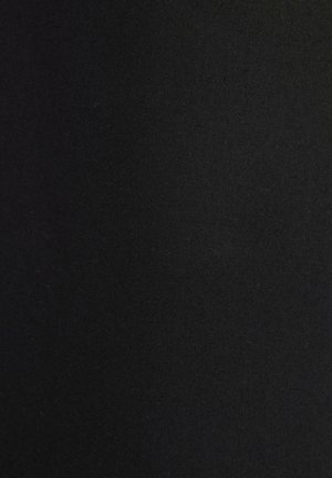 Černá textilie s hladkým, mírně texturovaným povrchem, s uniformní barvou a minimálním leskem. Vhodná pro různé aplikace.