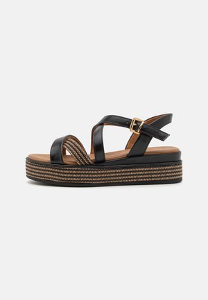 Platform sandals - black