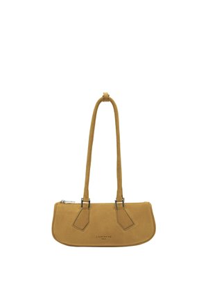 Petit sac à main rectangulaire en daim beige avec une longue bandoulière, une fermeture éclair argentée et le logo "Liebeskind Berlin" sur le devant.
