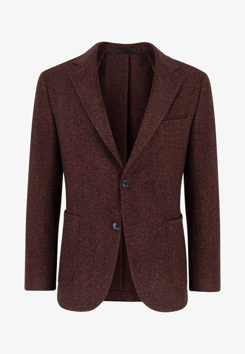 Gestrickter brauner Fischgrätenblazer mit zwei Knöpfen, seitlichen Taschen und einer Brusttasche. Das Innenfutter ist dunkel und hat eine saubere Verarbeitung.