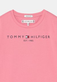 Tommy Hilfiger Camiseta estampada - pink